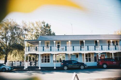 Wandering Trout - Gourmet Stays Mole Creek ภายนอก รูปภาพ